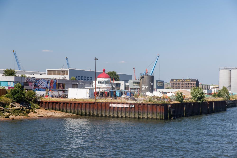 Eiland van Speyk met strand en Verboonpakhuis